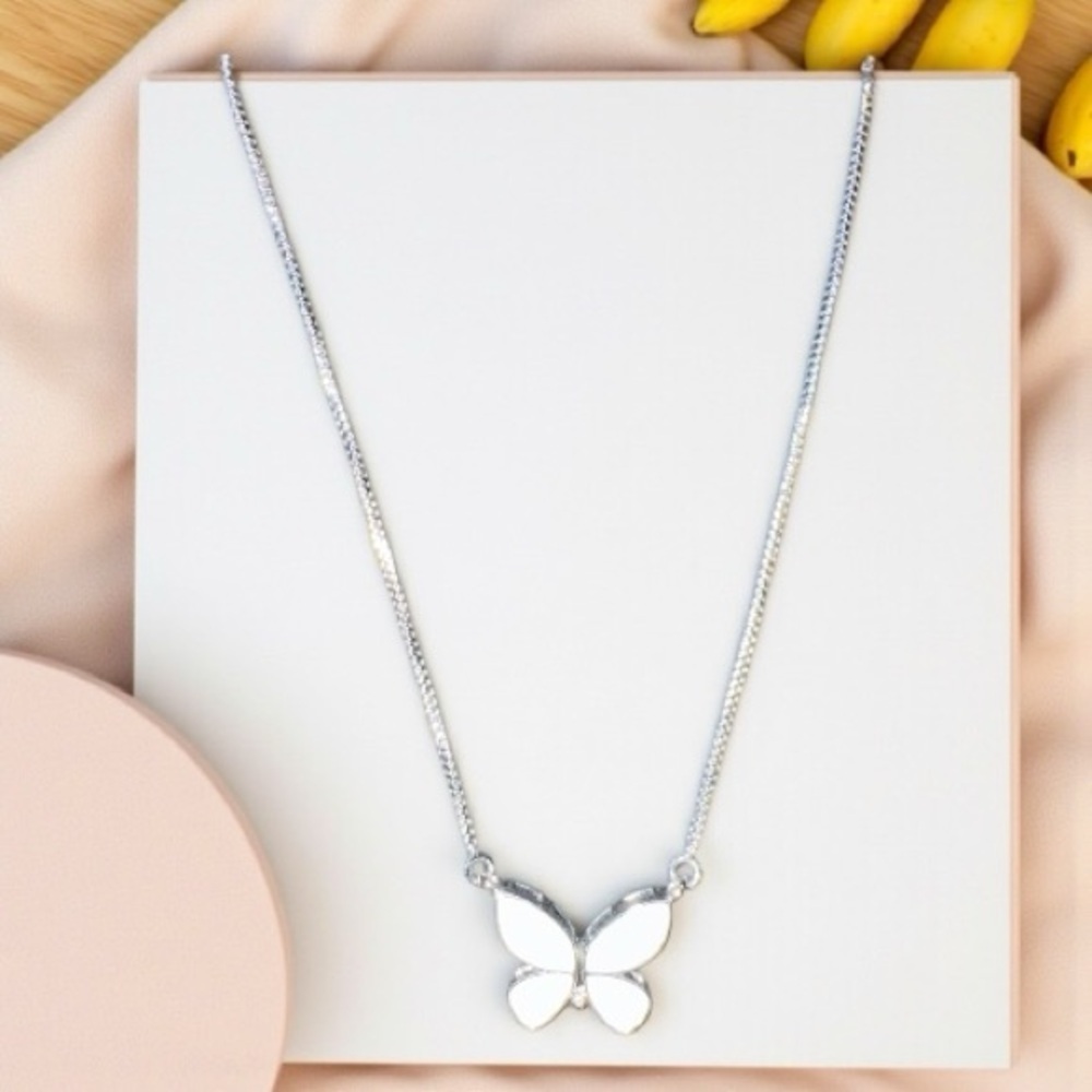 Butterfly Necklace NWOT